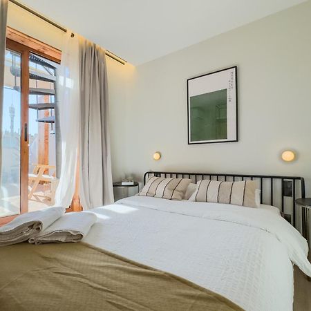 Oasis Suites Downtown บาร์เซโลนา ภายนอก รูปภาพ