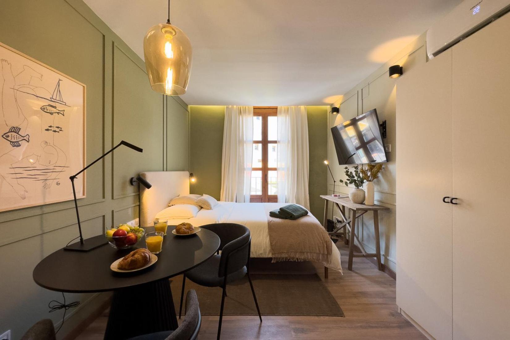 Oasis Suites Downtown บาร์เซโลนา ภายนอก รูปภาพ