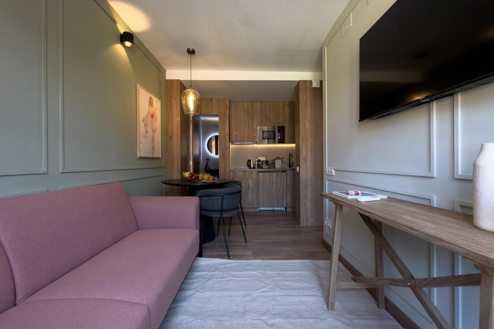 Oasis Suites Downtown บาร์เซโลนา ภายนอก รูปภาพ